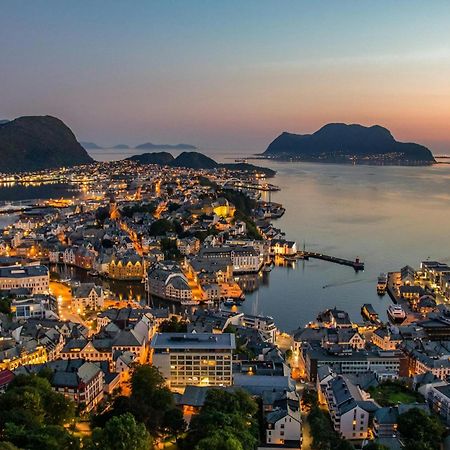 Unik Leilighet I Alesund Sentrum Экстерьер фото